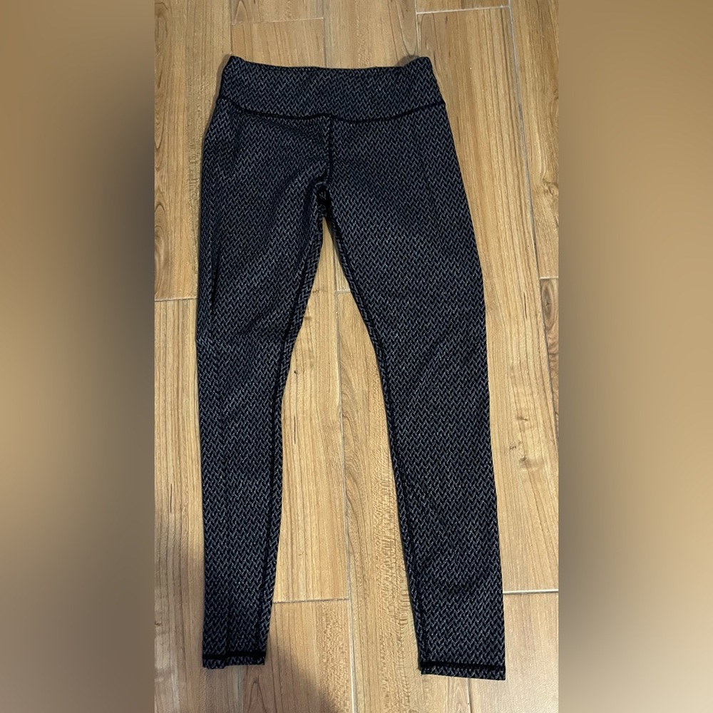 Tight dress pant